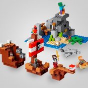 LEGO  Minecraft Piratskeppsäventyr