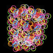 Loom Bands Glow in the dark i olika färger för häftiga smycken!  - (400 delar) -