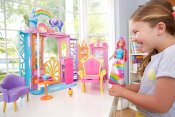 Barbie Dreamtopia slott med docka
