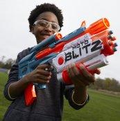 Nerf Elite 2.0 Moto Blitz blaster med 22 pilar
